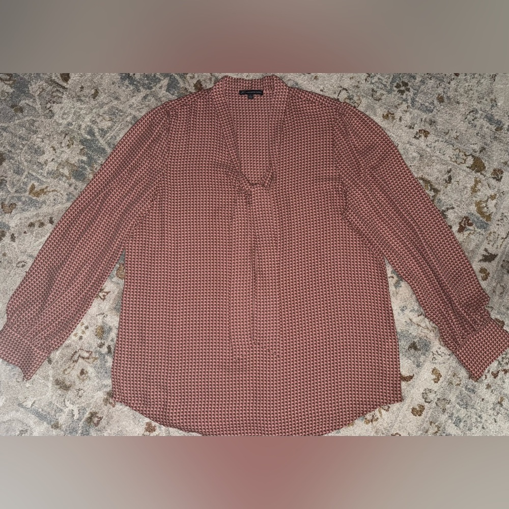 Women's Adrianna Papell Vneck Tie Blouse sz L